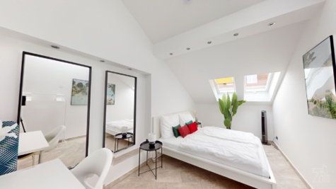 Helle DG-Wohnung | 1,5 Zimmer in 2 Himmelsrichtungen ausgerichtet | Provisionsfrei!, 1120 Wien, Dachgeschosswohnung
