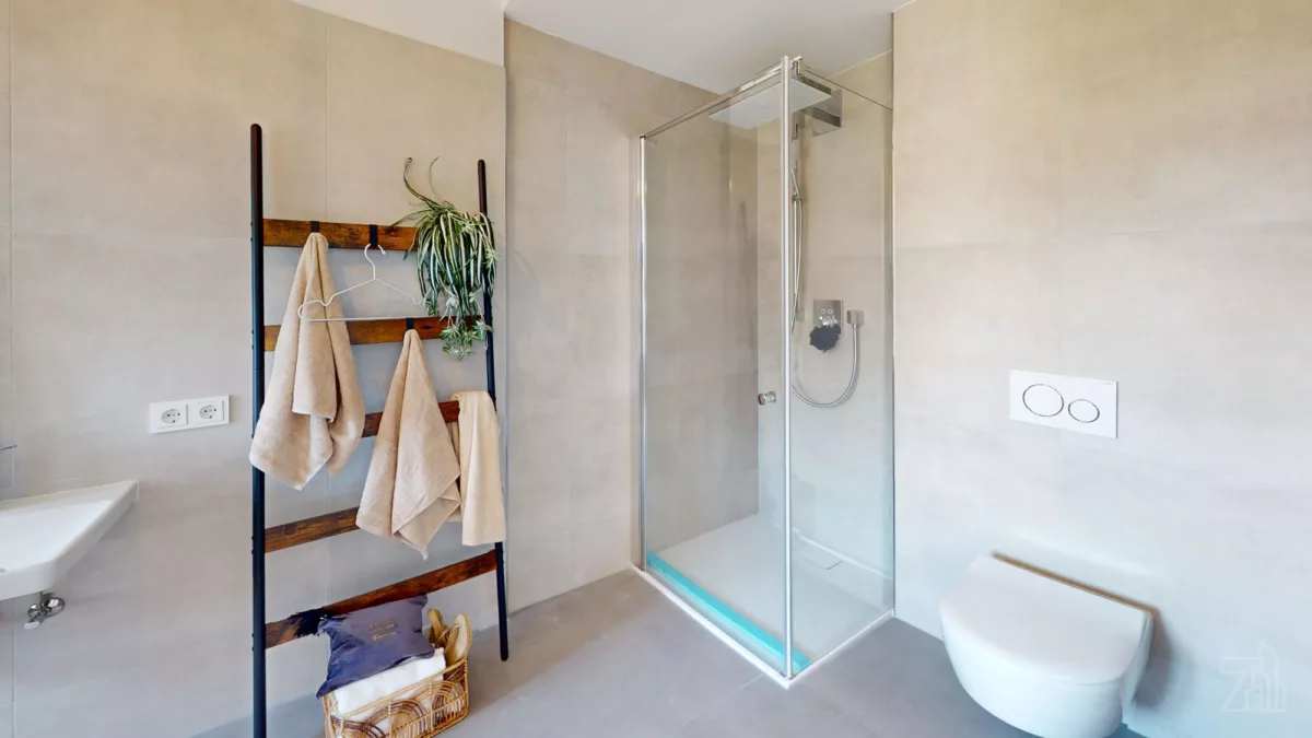 Top-12-The-Moon-Bathroom 2