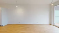 Wohnbereich mit Balkonzugang