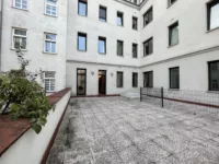 Terrasse im Innenhof